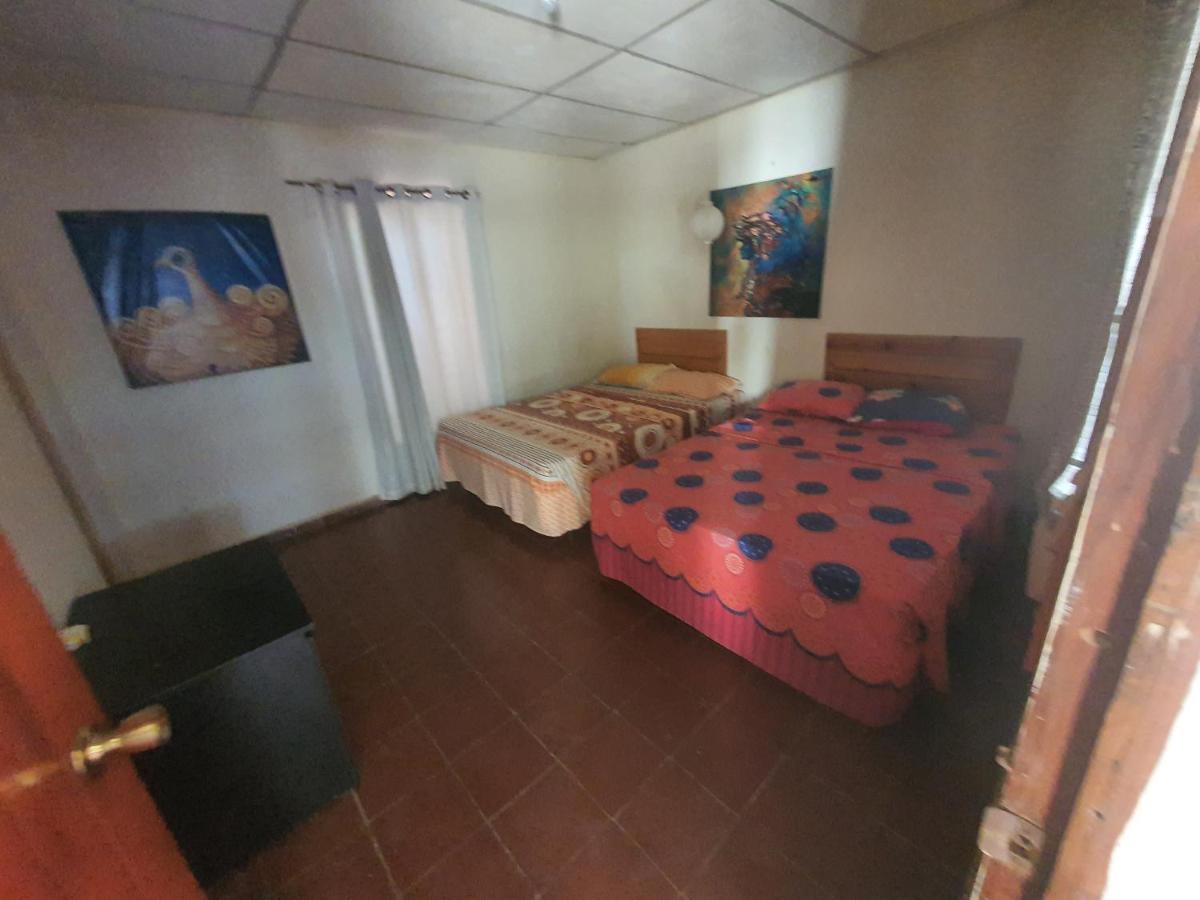 Hostal Club Mochilero La Libertad Esterno foto
